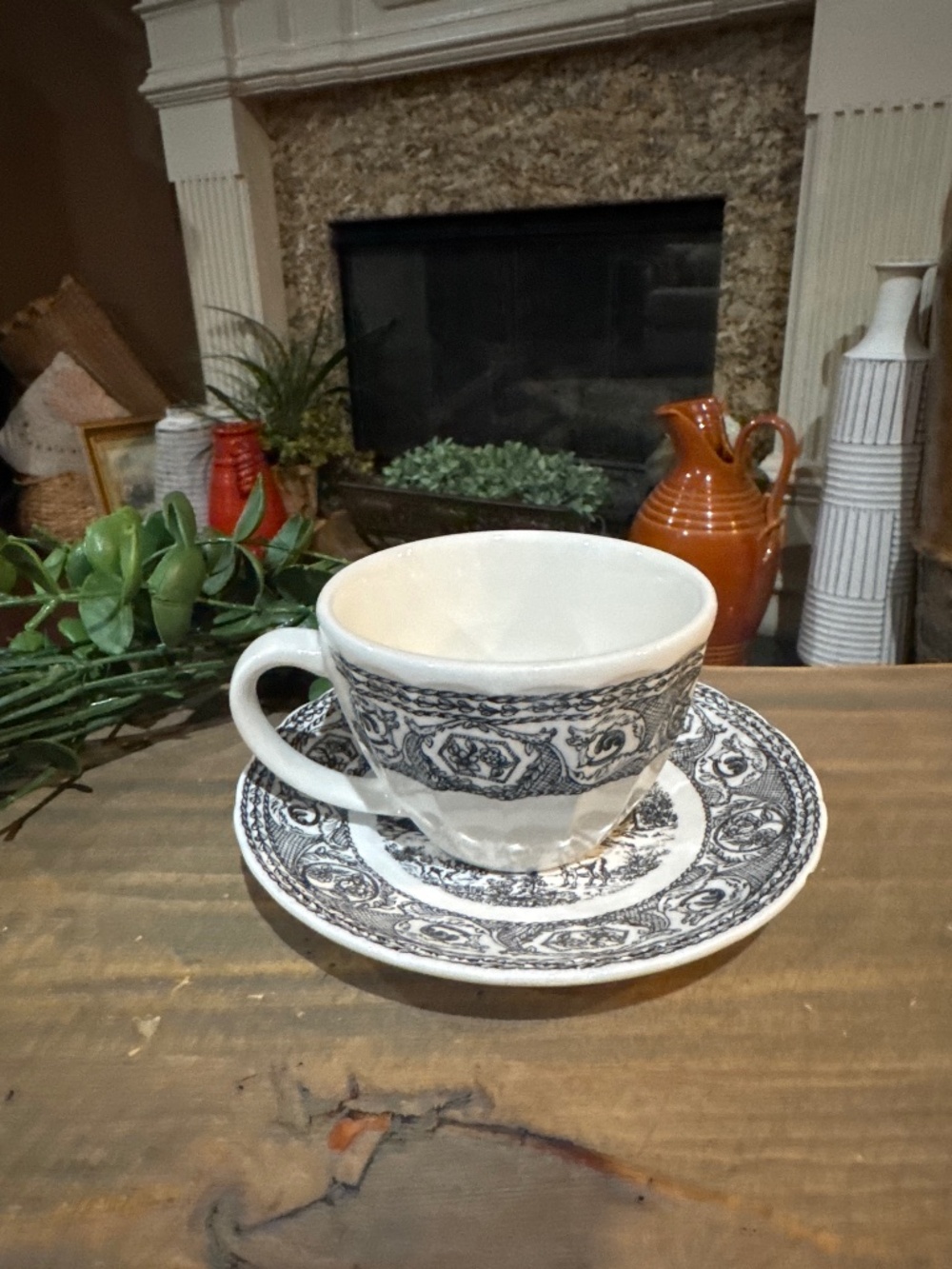 Corona Colombia St George Black Cup & Saucer Hunt Scene Horses Dogs